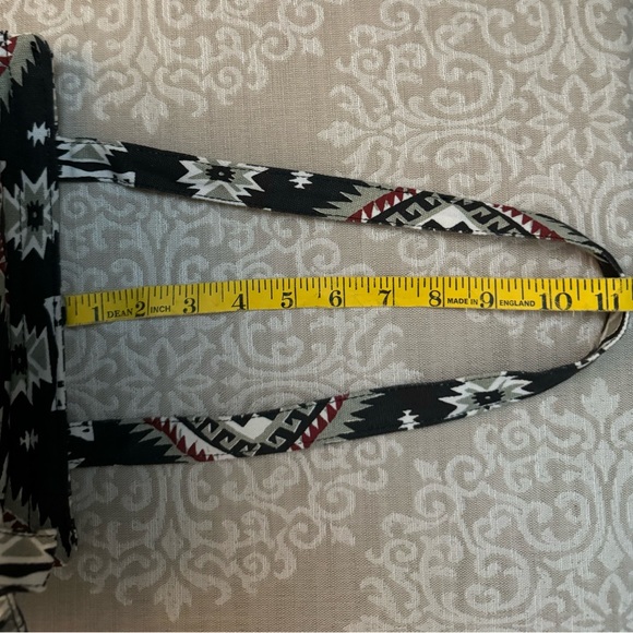 Nice Southwestern Pattern Zip Shoulder Bag - Picture 13 of 13